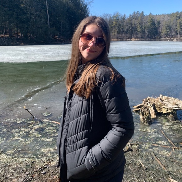 Meet your Posher Kaia - Picture 2 of 3